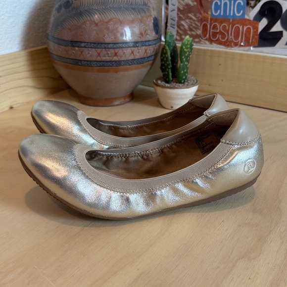 LANDS END Comfort Slip On Metallic Gold Leather Ballet Flats Cushioned Size 10 - Picture 3 of 7